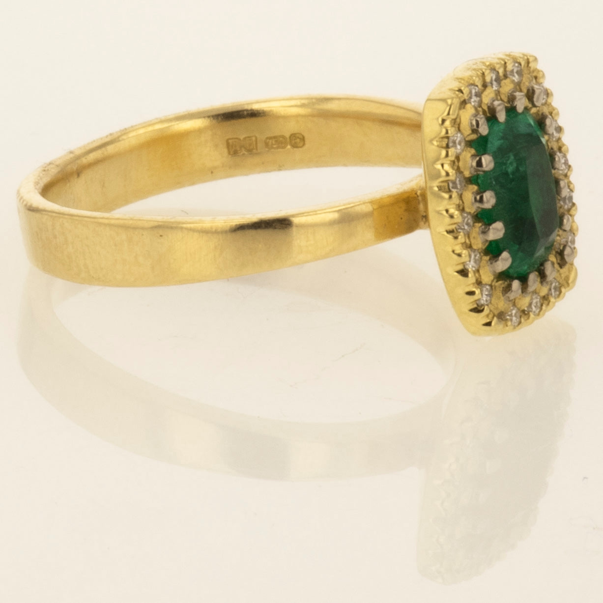 Engagement ring emerald