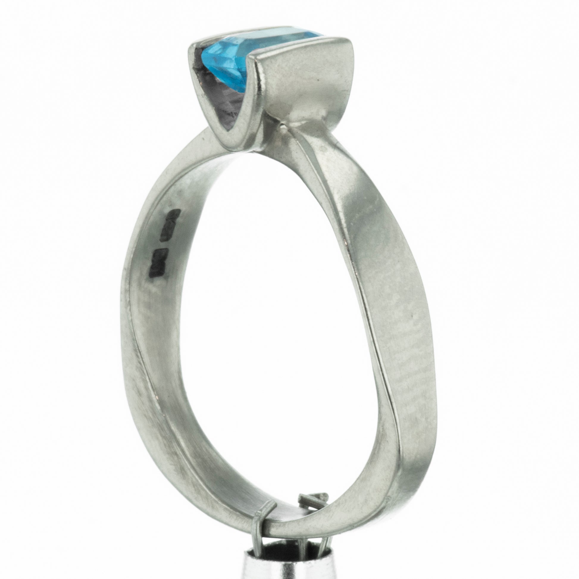 Blue topaz white gold