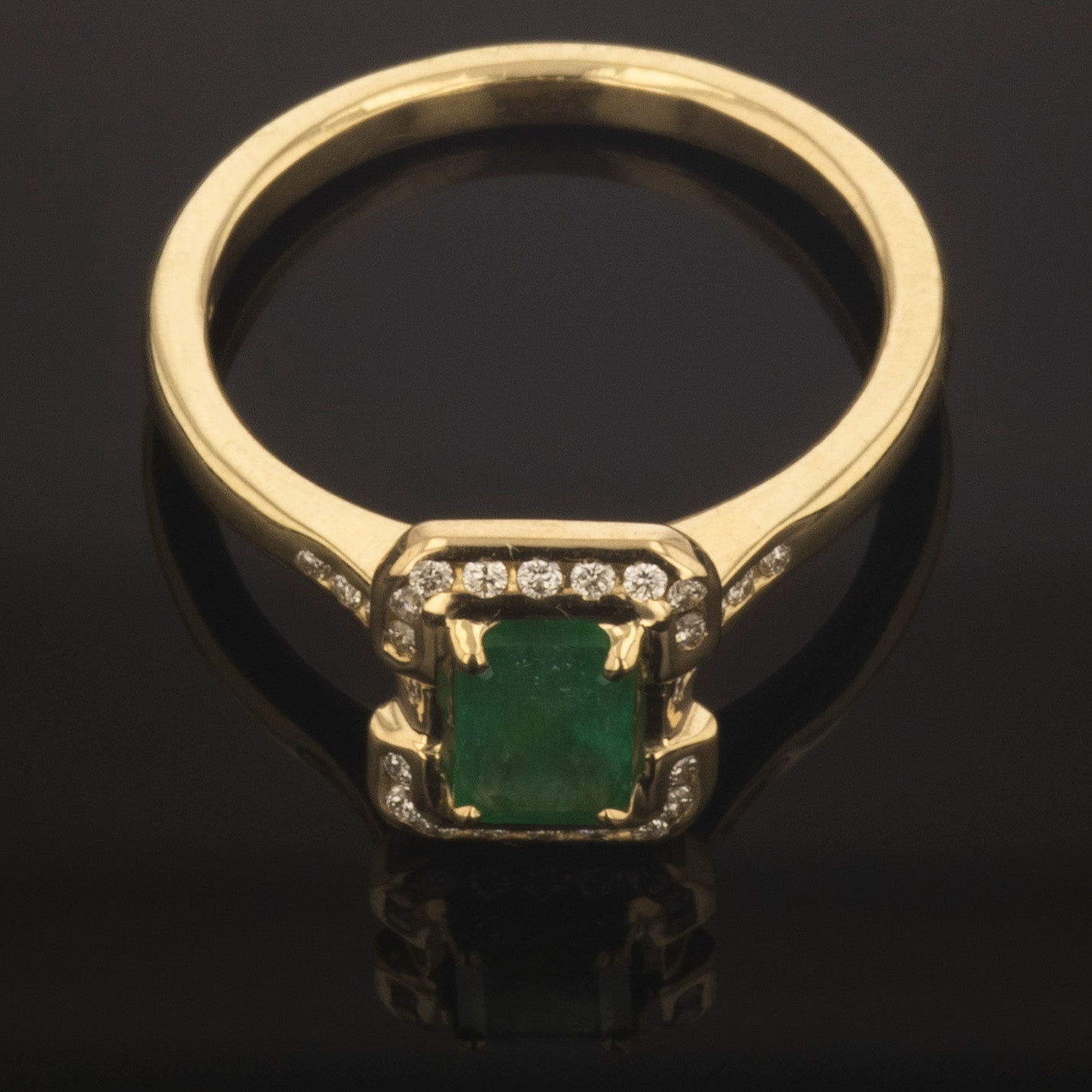 halo emerald ring