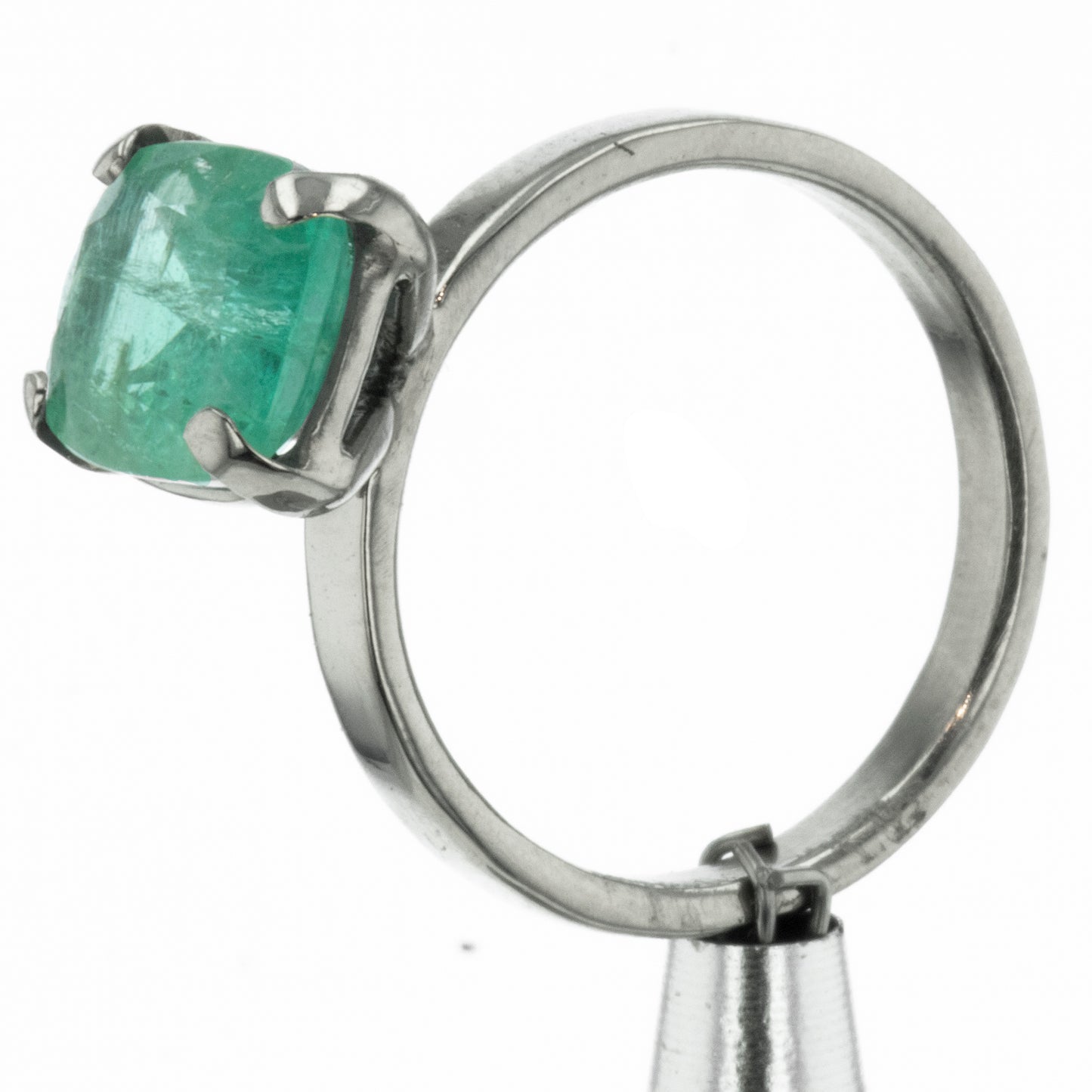 Columbian emerald ring