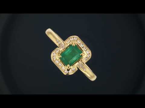 Emerald and diamonds ring 